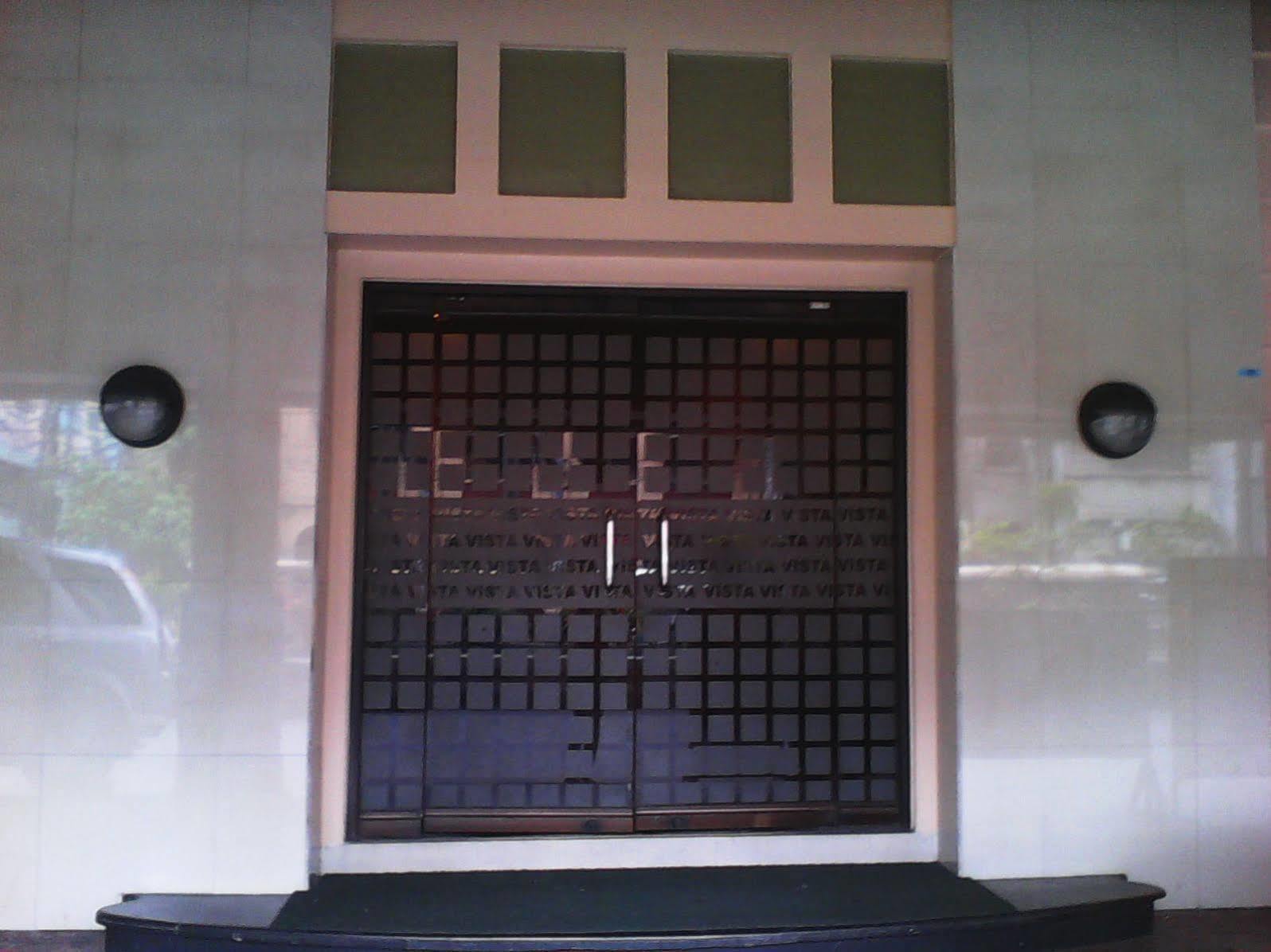 Vista Hotel Recto Manila Exterior photo